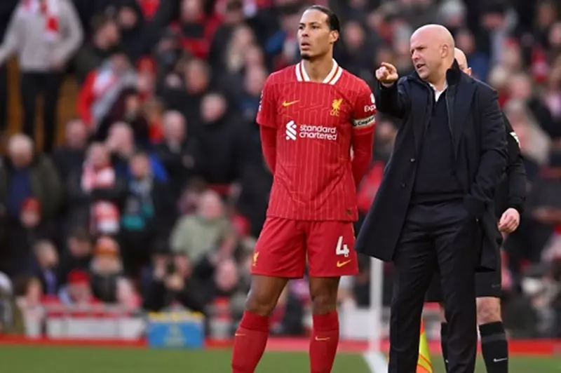 فان دايك وسلوت